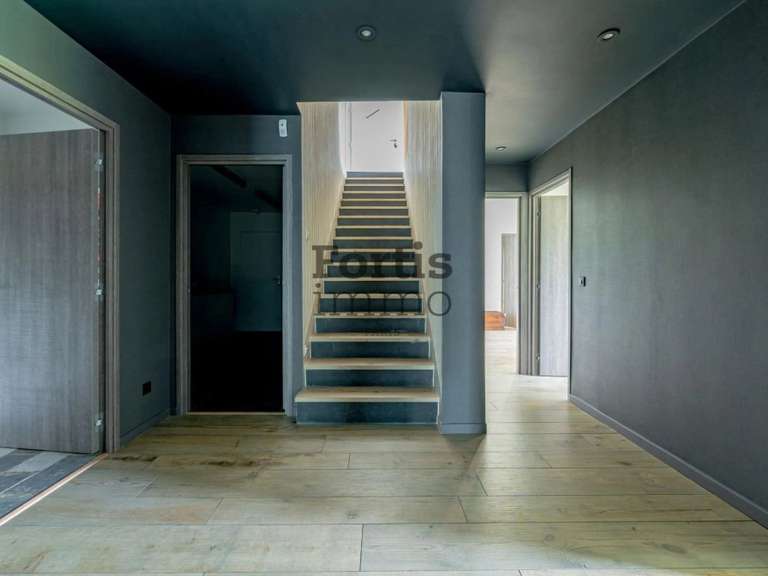 Maison Verrières-le-Buisson - 6 chambres - 339m²