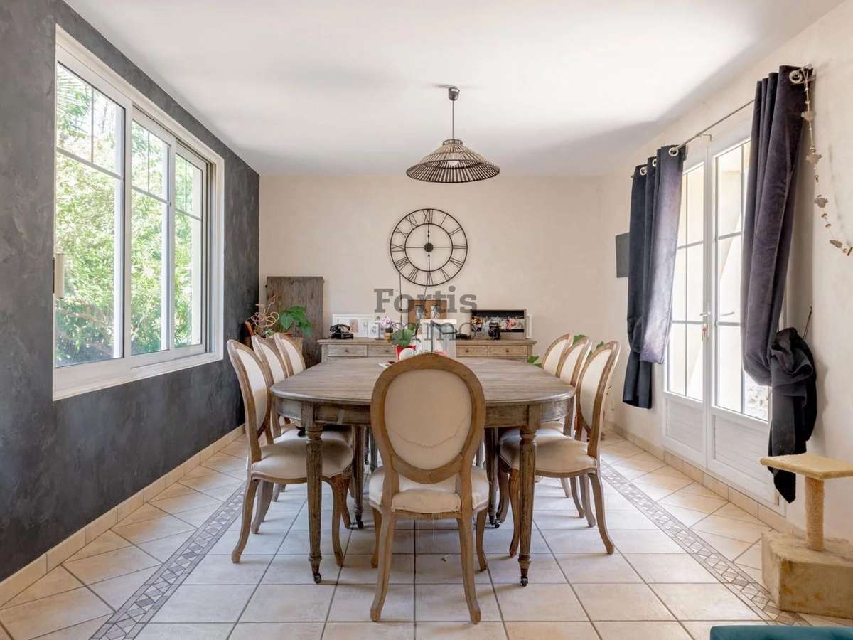 Maison Gouvernes