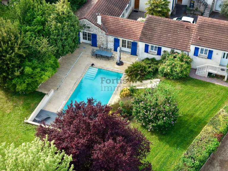 Maison Gouvernes - 414m²