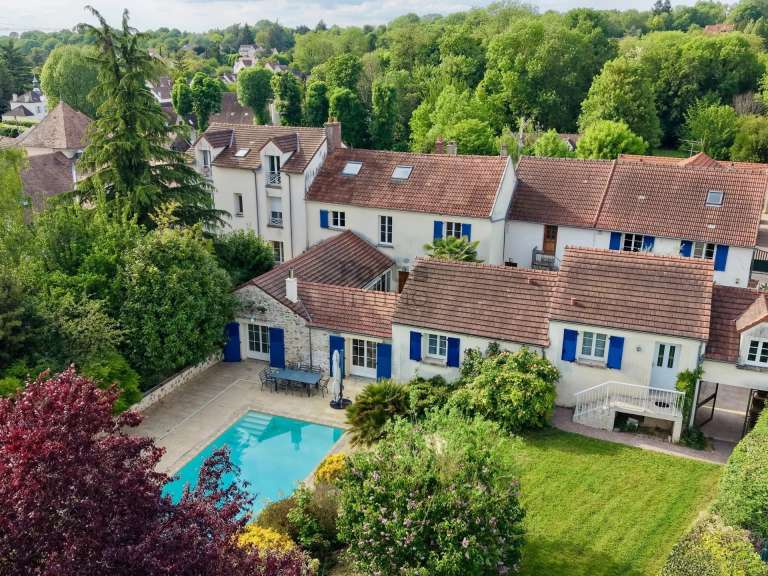 Maison Gouvernes - 414m²