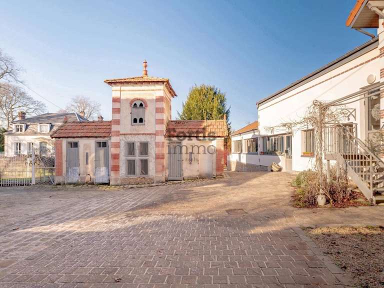 Maison Germigny-l'Évêque - 495m²