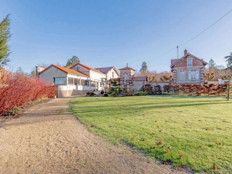 Maison Germigny-l'Évêque - 495m²