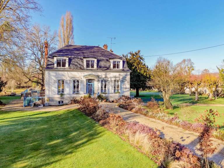 Maison Germigny-l'Évêque - 495m²