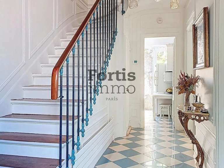Maison Nogent-sur-Marne - 4 chambres - 144m²