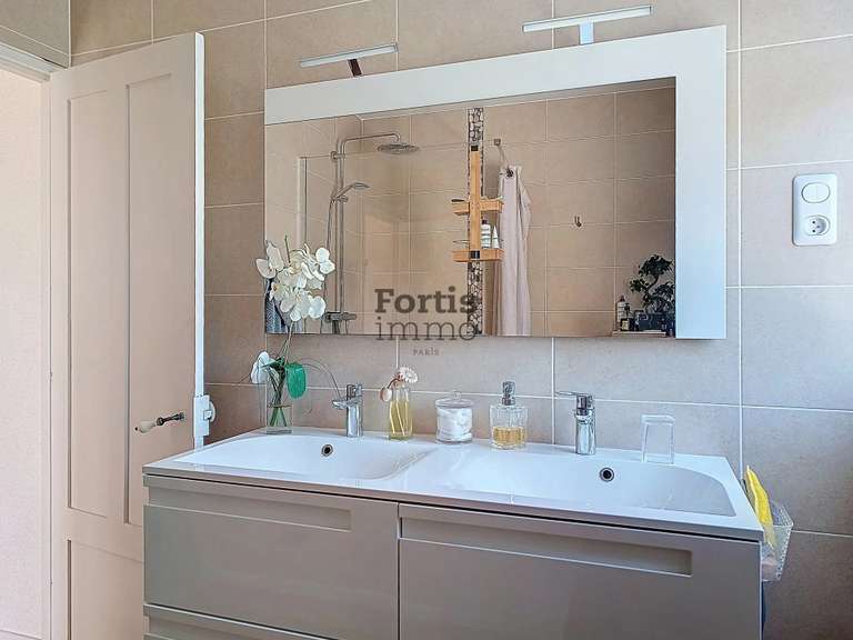 Maison Nogent-sur-Marne - 4 chambres - 144m²