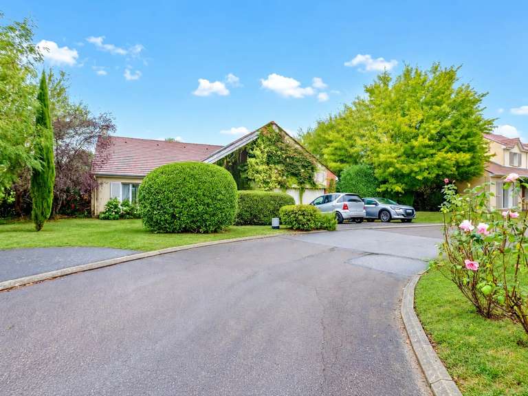 Maison Louveciennes - 6 chambres - 202m²