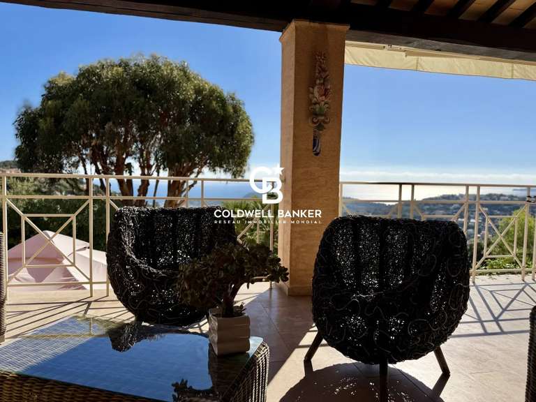Maison Cavalaire-sur-Mer - 6 chambres - 255m²
