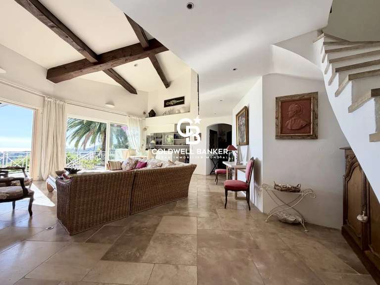 Maison Cavalaire-sur-Mer - 6 chambres - 255m²