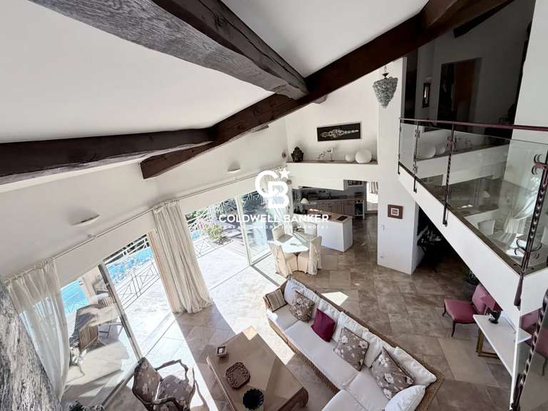 Maison Cavalaire-sur-Mer - 6 chambres - 255m²
