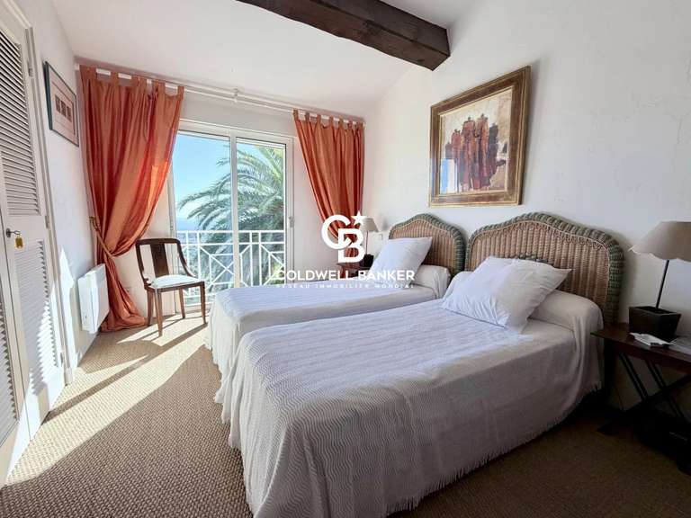 Maison Cavalaire-sur-Mer - 6 chambres - 255m²