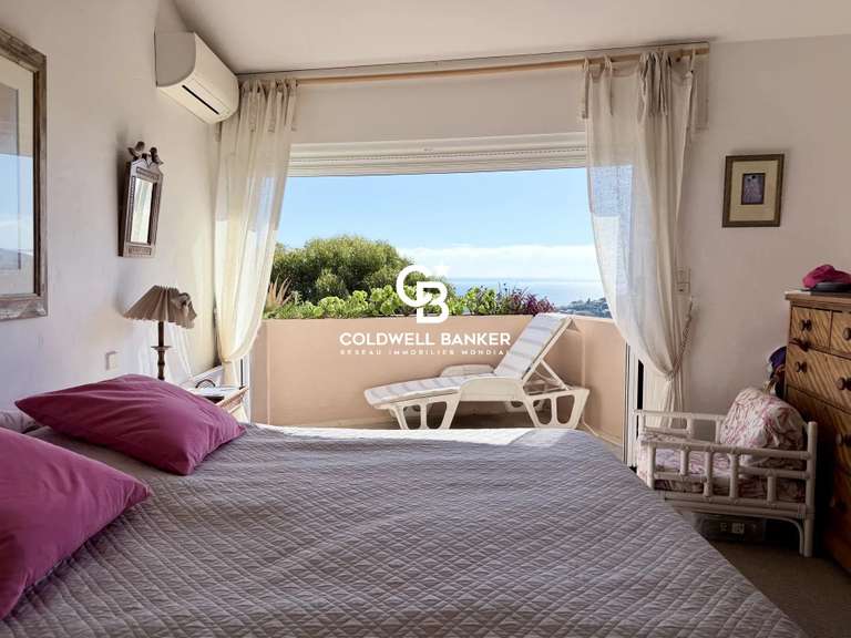 Maison Cavalaire-sur-Mer - 6 chambres - 255m²