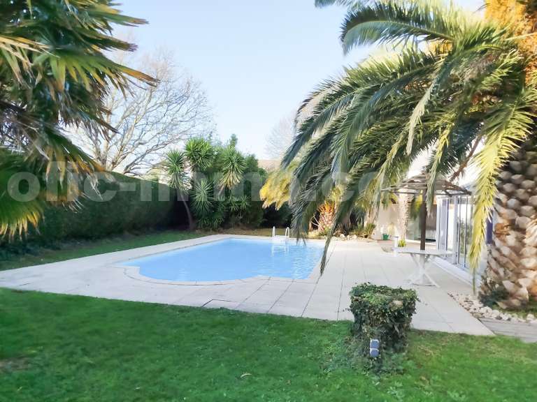 House Arzon - 5 bedrooms - 184m²