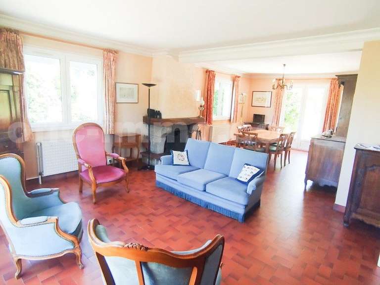 House Arzon - 6 bedrooms - 167m²