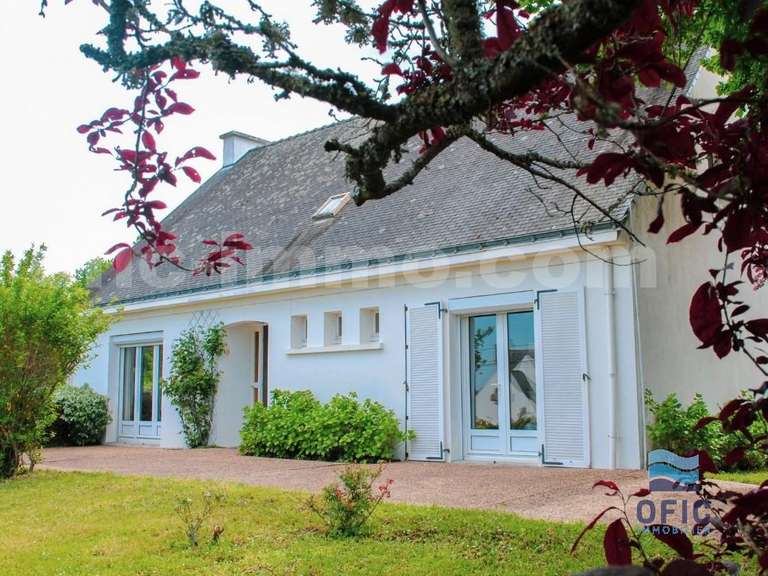 House Arzon - 6 bedrooms - 167m²