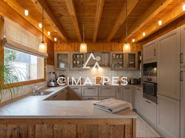 Maison Saint-Chaffrey - 5 chambres - 502m²