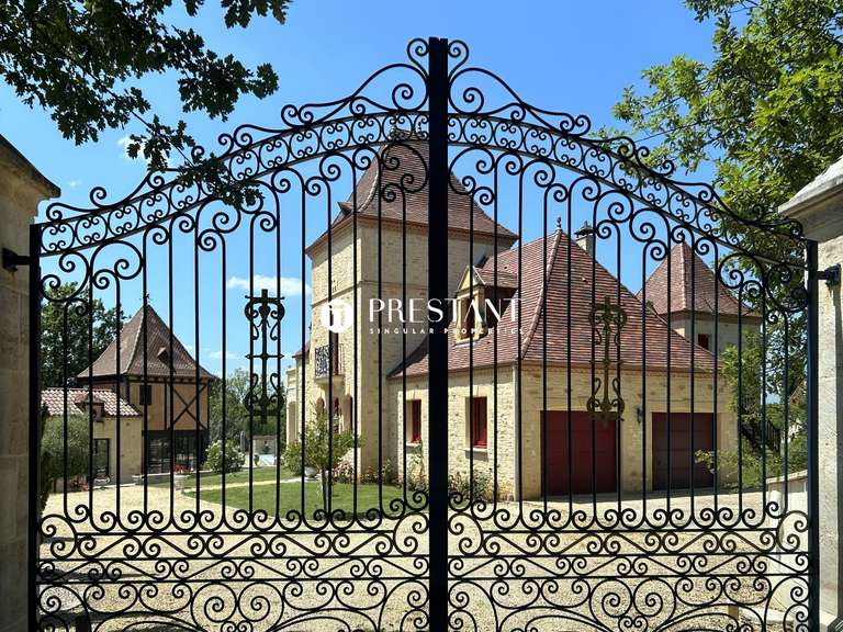 House Castelnaud-la-Chapelle - 6 bedrooms - 340m²