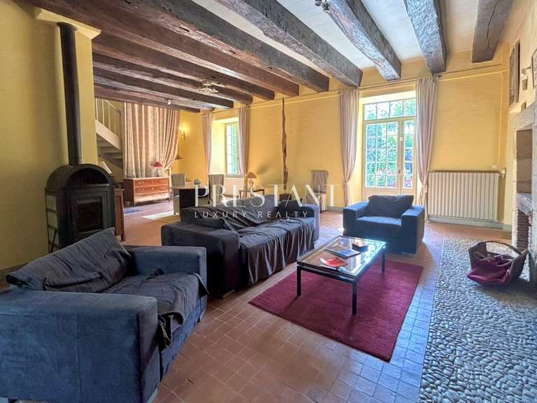 House Journiac - 6 bedrooms - 246m²