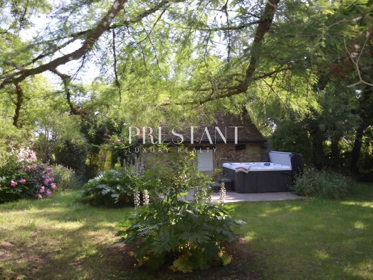 House Journiac - 6 bedrooms - 246m²