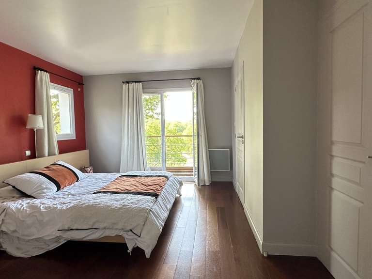 Maison Bassussarry - 4 chambres - 240m²