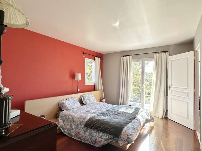 Maison Bassussarry - 4 chambres - 240m²