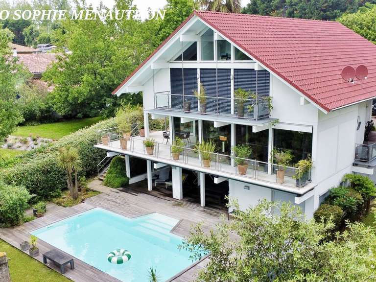 Maison Anglet - 5 chambres - 300m²