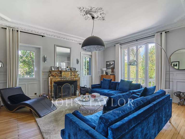Maison Orgeval - 6 chambres - 566m²