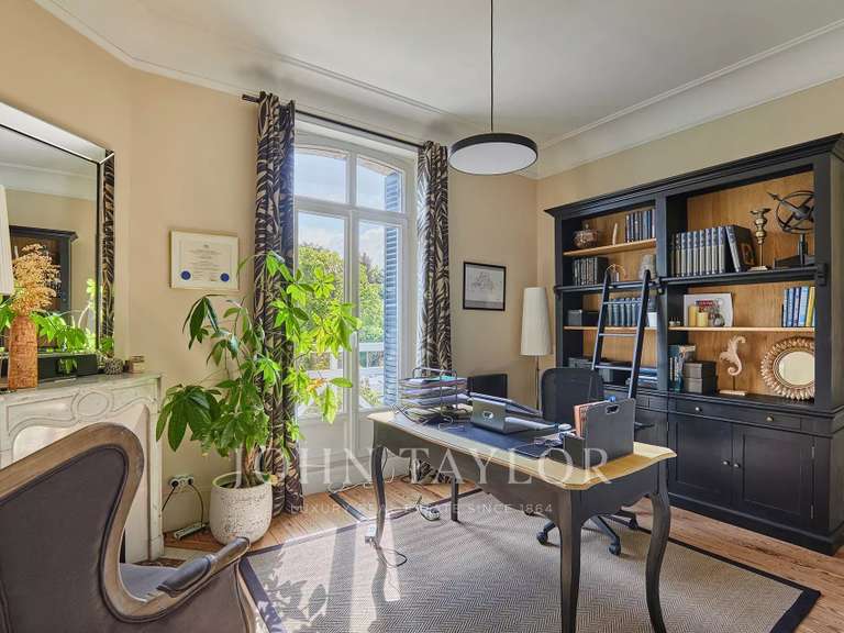 Maison Orgeval - 6 chambres - 566m²