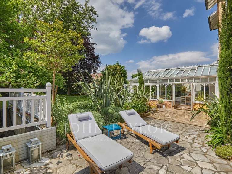 Maison Orgeval - 6 chambres - 566m²