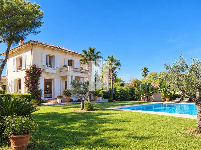 Maison avec Vue sur mer Le dramont - 5 chambres