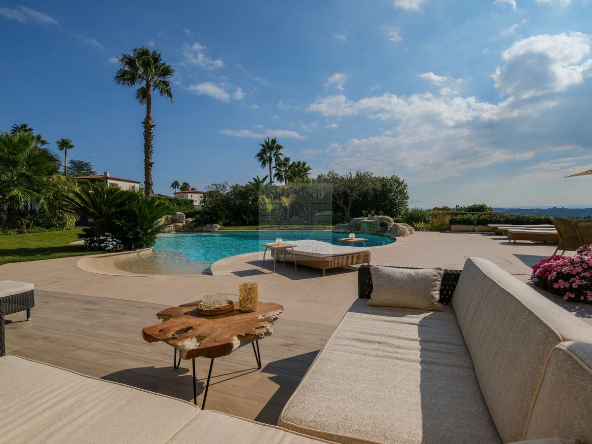 House Villeneuve-Loubet