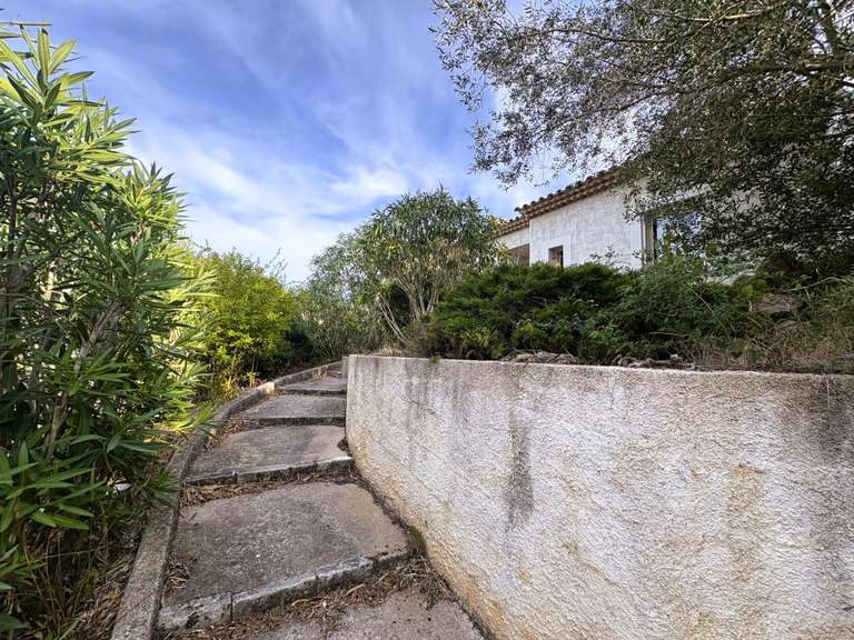 House Bonifacio - 3 bedrooms