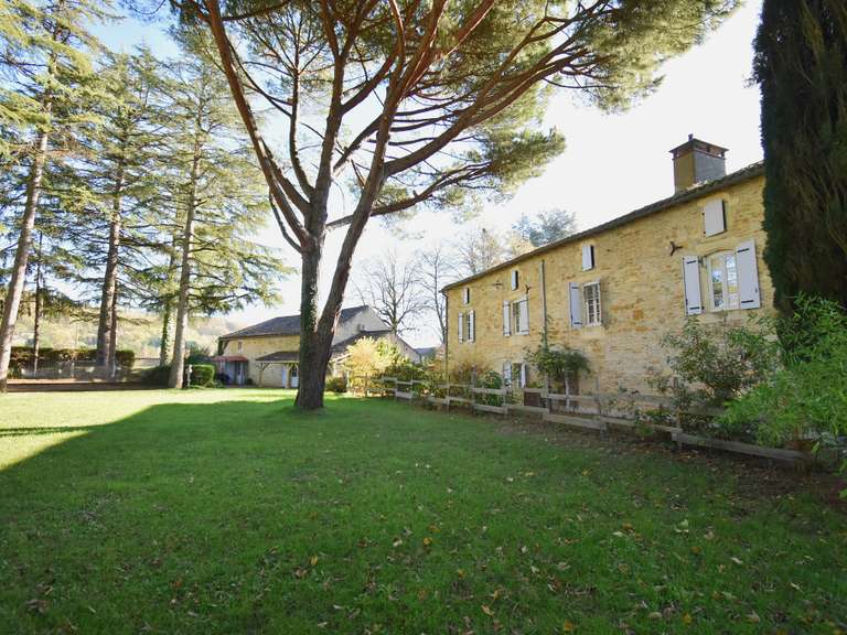Maison Puy-l'Évêque - 10 chambres - 479m²