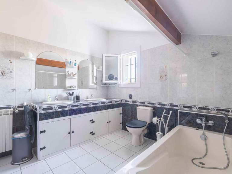 Maison Arcangues - 4 chambres - 141m²