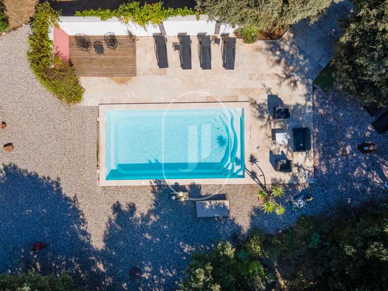 House Pouzilhac - 3 bedrooms - 130m²