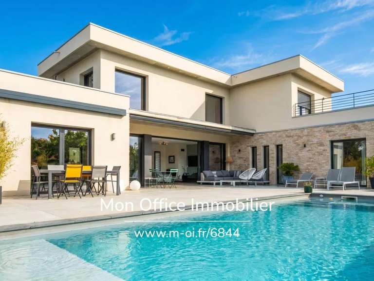 Maison Aix-en-Provence - 4 chambres - 210m²