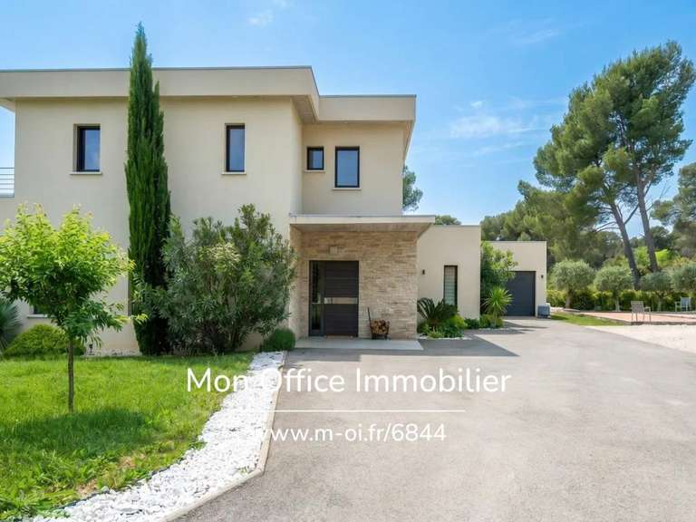 Maison Aix-en-Provence - 4 chambres - 210m²