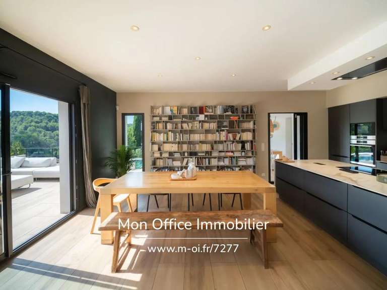 Maison Saint-Marc-Jaumegarde - 4 chambres - 240m²