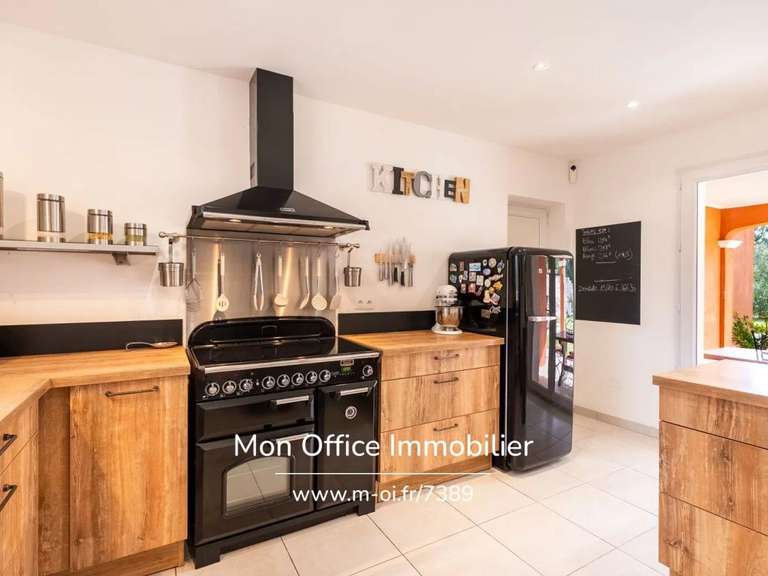 Maison Venelles - 4 chambres - 124m²