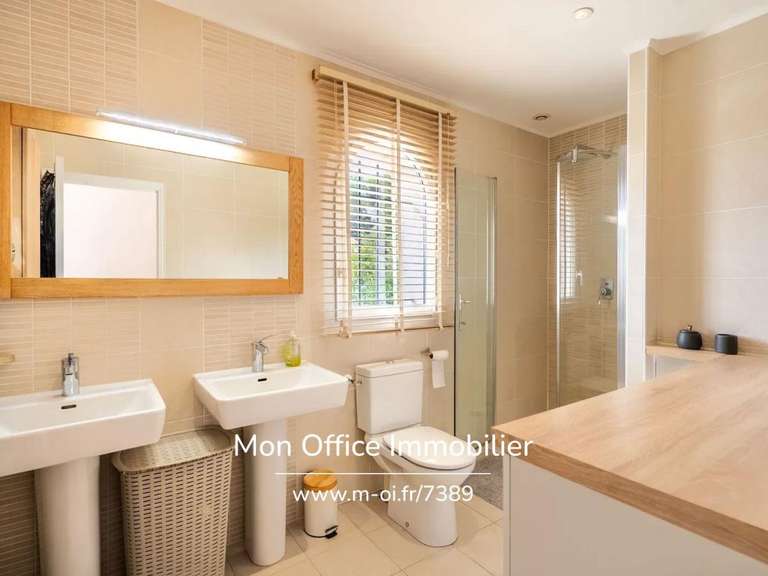Maison Venelles - 4 chambres - 124m²