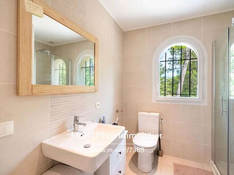 Maison Venelles - 4 chambres - 124m²