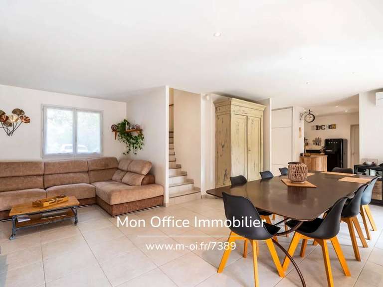 Maison Venelles - 4 chambres - 124m²
