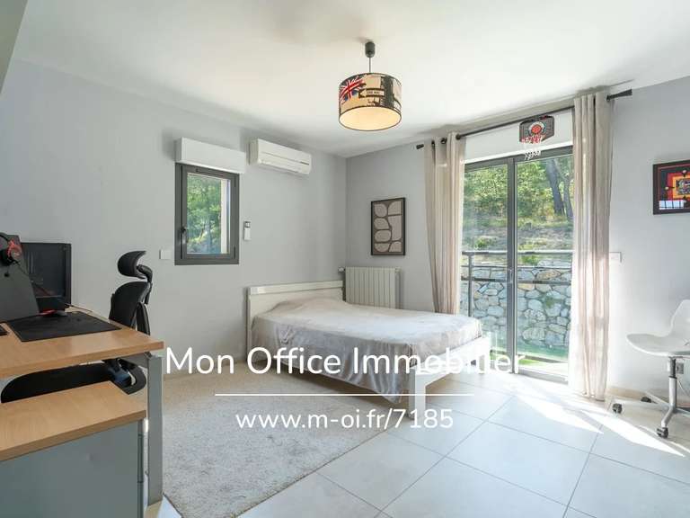 Maison Rognes - 4 chambres - 250m²