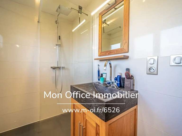 Maison Saint-Martin-Bellevue - 4 chambres - 130m²