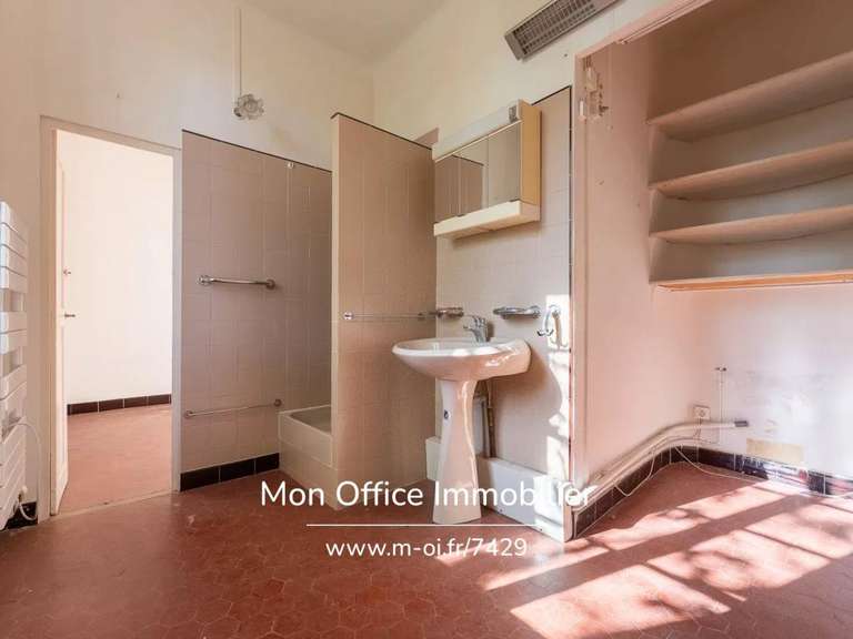 Maison Ventabren - 5 chambres - 263m²