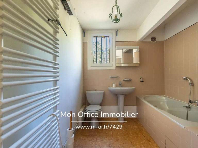 Maison Ventabren - 5 chambres - 263m²