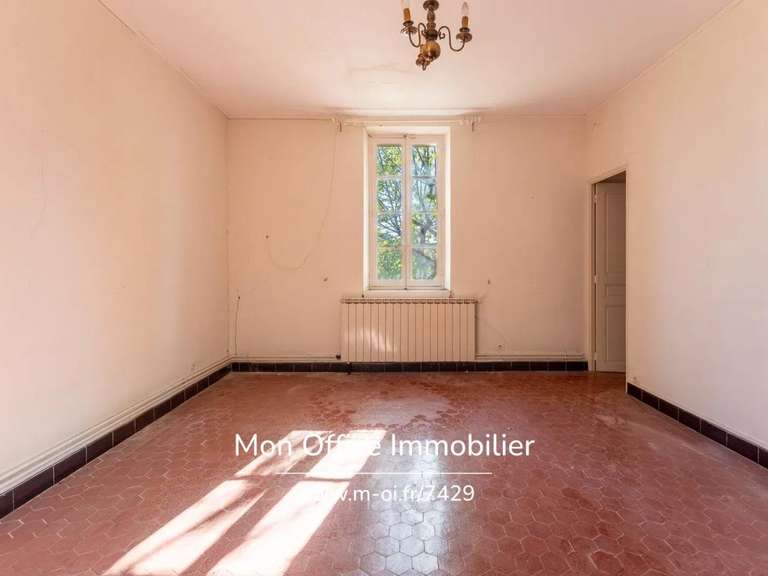 Maison Ventabren - 5 chambres - 263m²