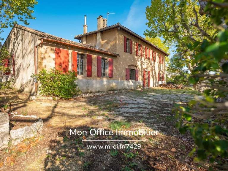 Maison Ventabren - 5 chambres - 263m²