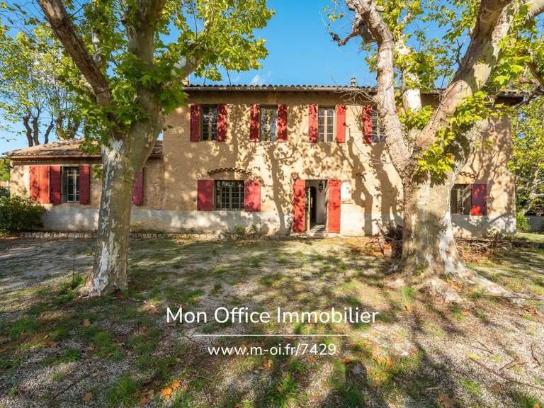 Maison Ventabren - 5 chambres - 263m²