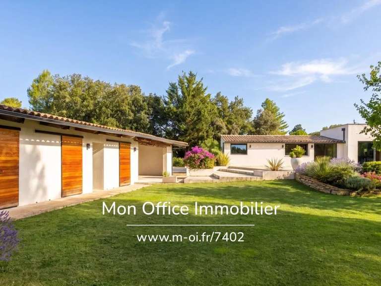 Maison Saint-Cannat - 3 chambres - 180m²