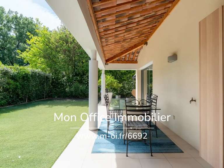 Maison Aix-en-Provence - 3 chambres - 101m²